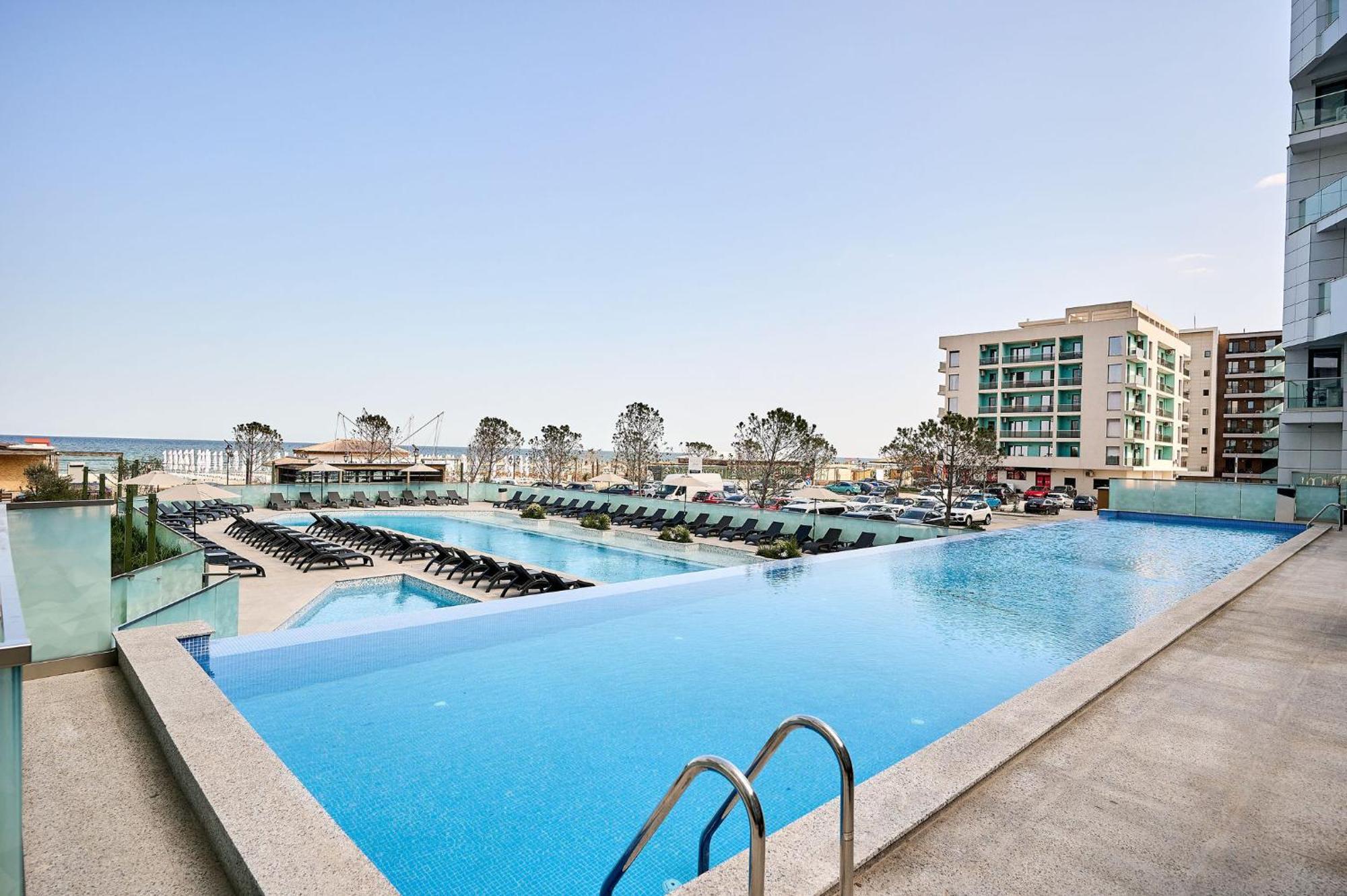 Ademar Luxury Apartment- Spa&Pool Beach Resort Mamaia Exterior photo